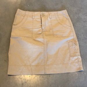 NEW BASS HERITAGE Lightweight Khaki pencil skirt